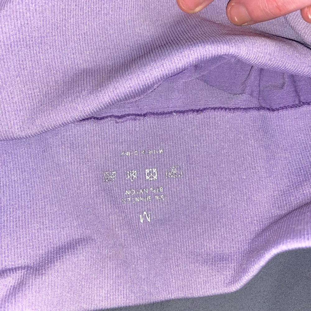 NVGTN light purple contoured workout shorts! Super stretchy, size s/m.